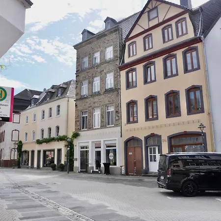 Apartment Neu Stylisches Fuer 2 Personen In Historischem Fachwerkhaus 4 Etage Mit Blick Auf Stadt & Festung