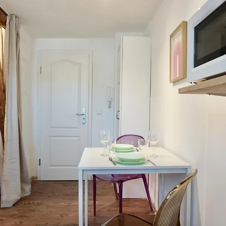 Neu Stylisches Fuer 2 Personen In Historischem Fachwerkhaus 4 Etage Mit Blick Auf Stadt & Festung Кобленц