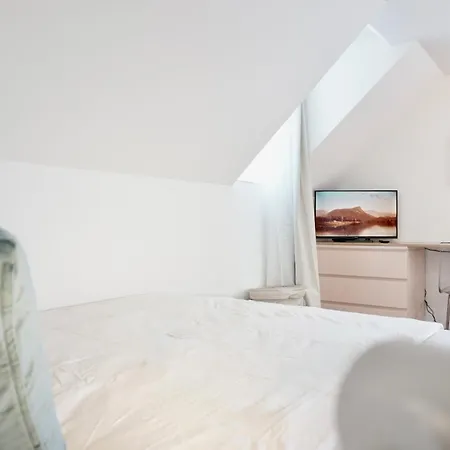 Neu Stylisches Fuer 2 Personen In Historischem Fachwerkhaus 4 Etage Mit Blick Auf Stadt & Festung Apartment *
