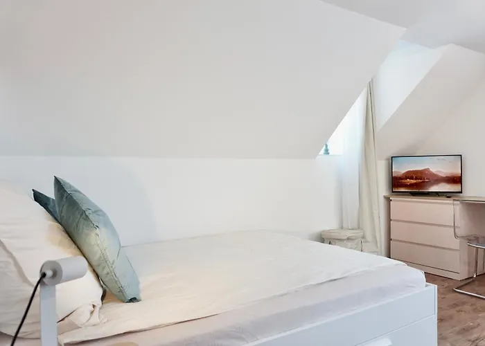 Stylisches Fuer 2 Personen In Historischem Fachwerkhaus 4 Etage Mit Blick Auf Stadt & Festung Appartement Koblenz (Rhineland-Palatinate)